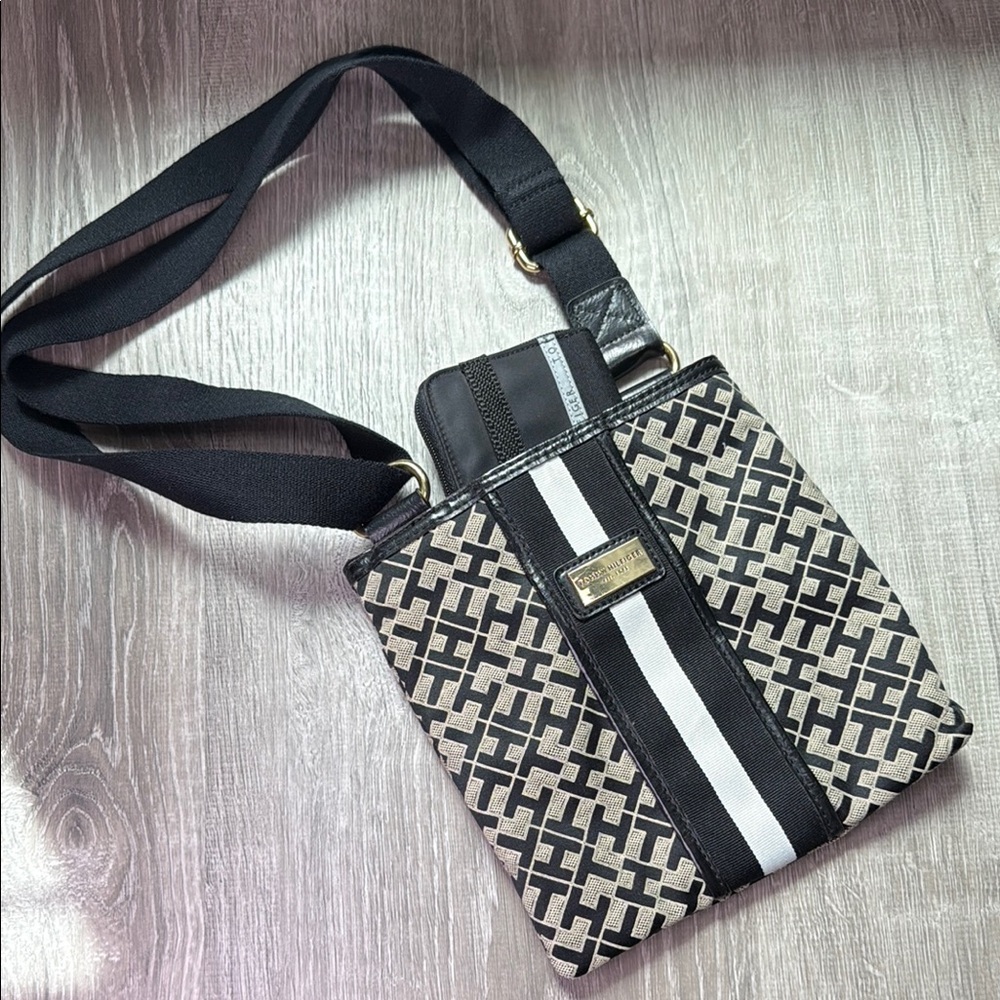 Tommy Hilfiger Black and Gray Geometric Messenger Bag AND wallet